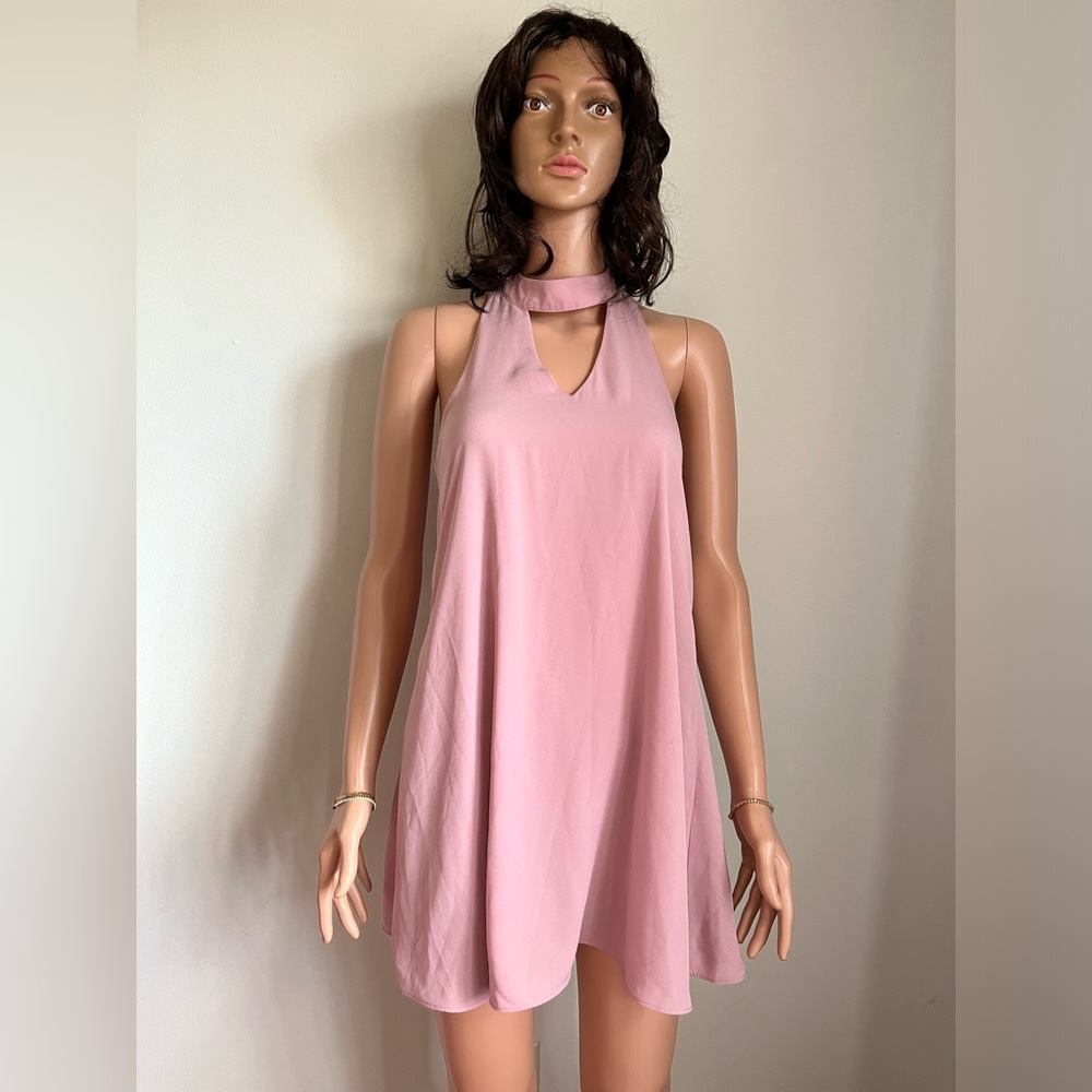 NWOT Lulu’s Light Pink Dress